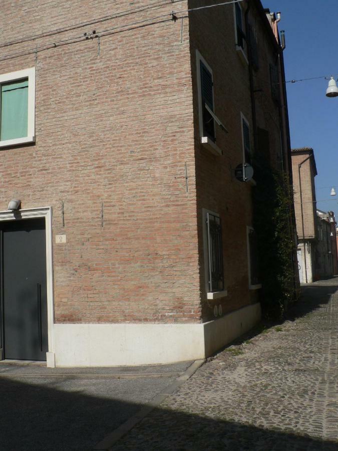 شقة La Casa Sulla Vecchia Riva فيرّارا المظهر الخارجي الصورة